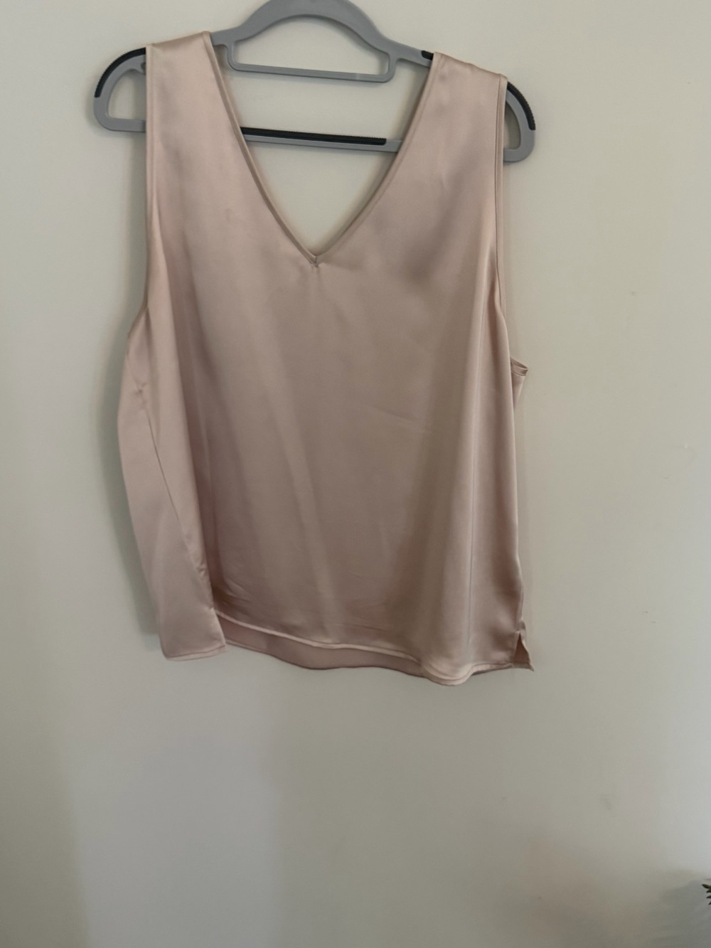 Tahari Satin V-Neck Sleeveless Camisole in Blush